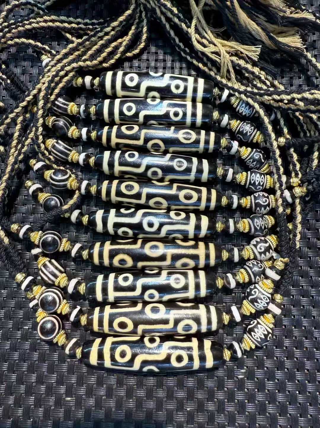 10pcs/lot 9 Eyes with invisibl – обзор и цена Ethnic Fashion Design